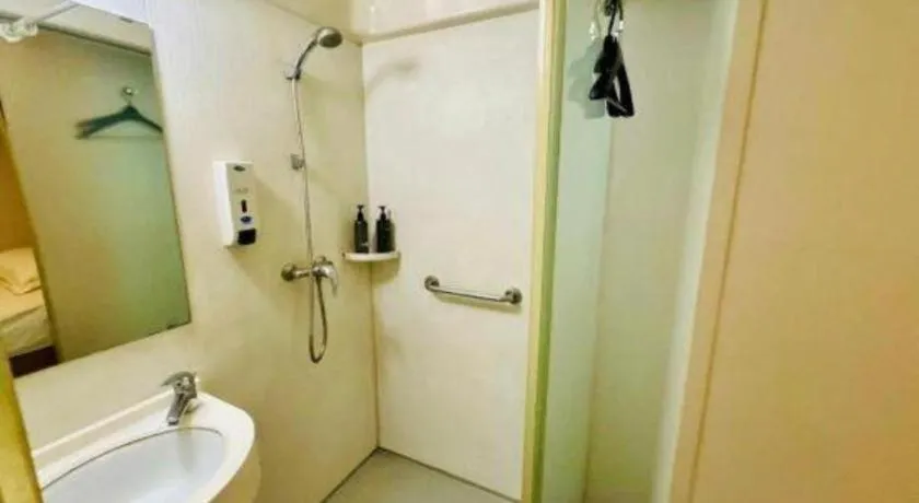 Jinjiang Inn Style Ningbo Railway Station