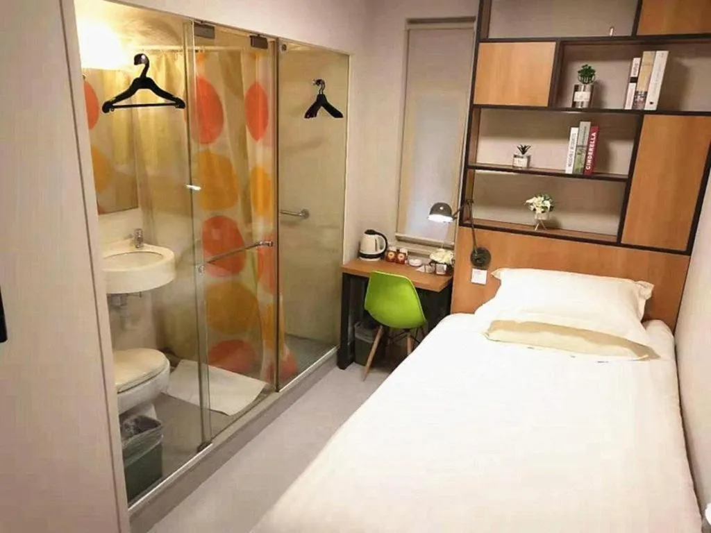 Bed in Jinjiang Inn Style Ningbo Railway Station