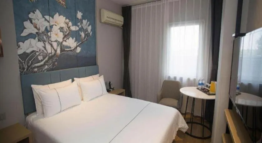 Bed in Jinjiang Inn Tianjin Station Jinwan Square