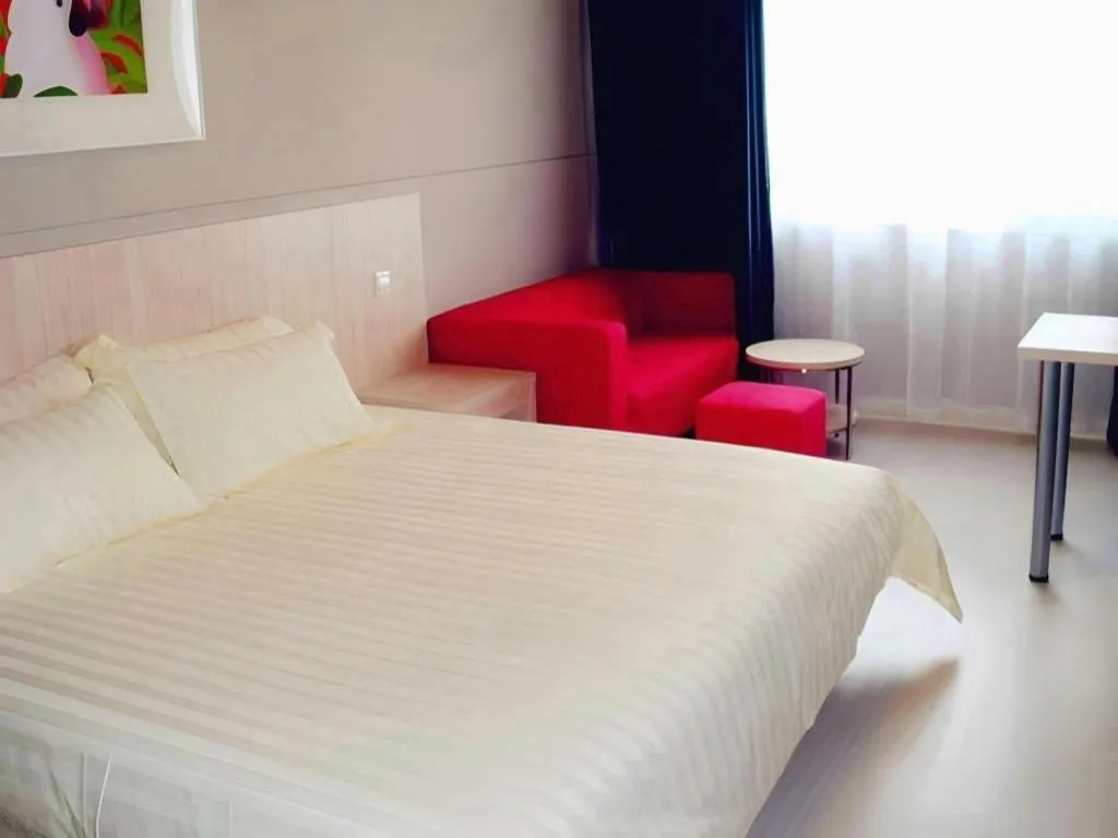 Bed in Jinjiang Inn Shanghai Songjiang University Town