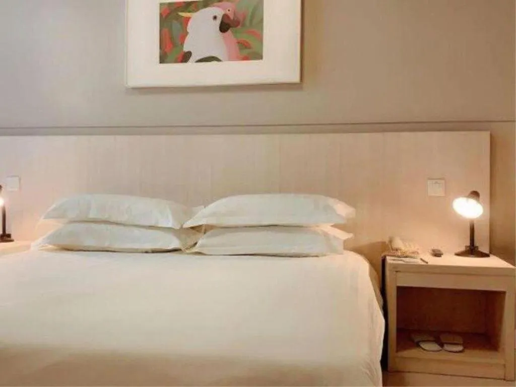 Bed in Jinjiang Inn Shanghai Songjiang University Town