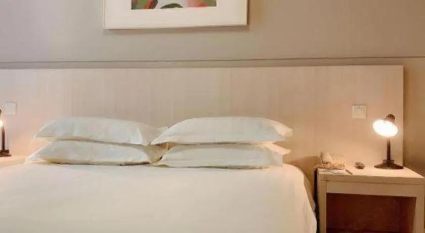 Bed in Jinjiang Inn Shanghai Songjiang University Town