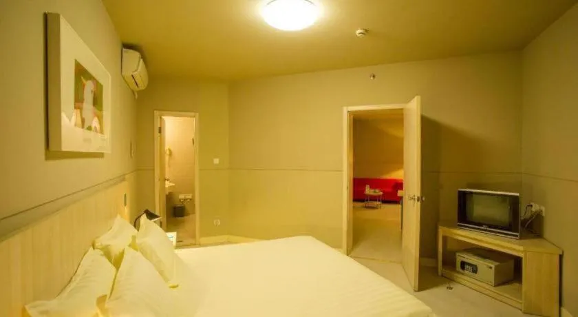 Bed in Jinjiang Inn Shanghai Songjiang University Town