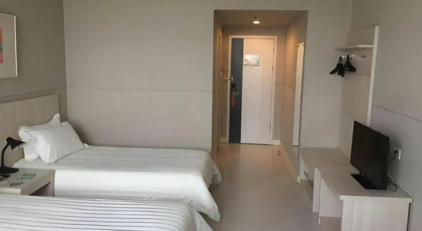 Bed in Jinjiang Inn Shanghai Songjiang University Town