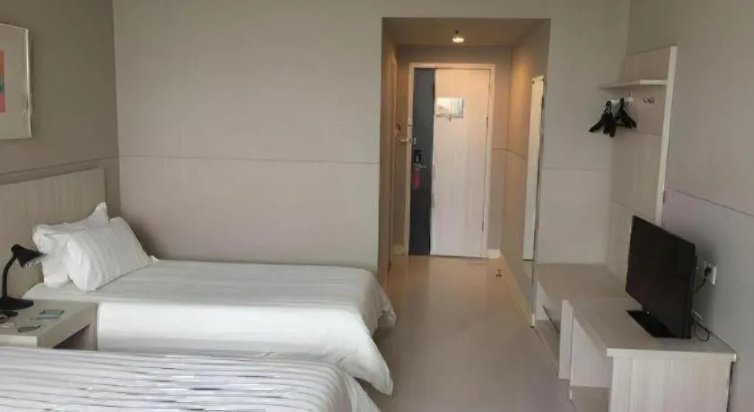 Bed in Jinjiang Inn Shanghai Songjiang University Town