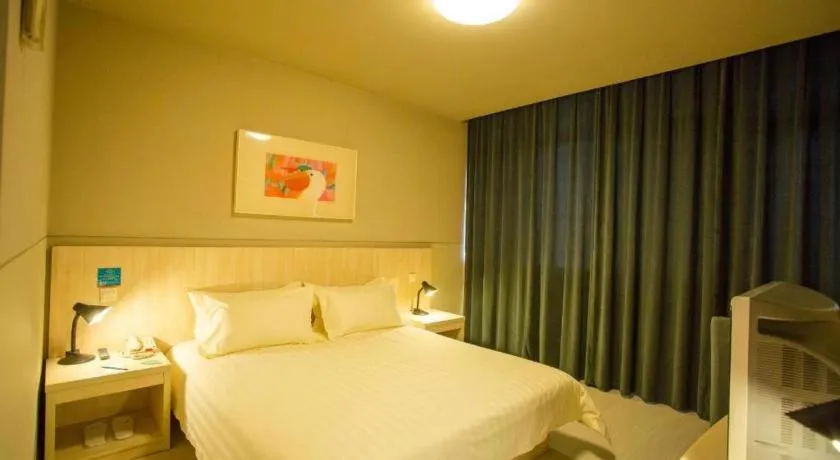 Bed in Jinjiang Inn Shanghai Songjiang University Town