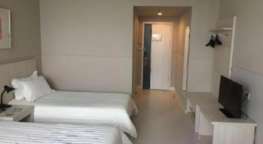 Bed in Jinjiang Inn Shanghai Songjiang University Town