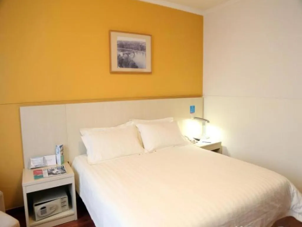 Jinjiang Inn Central Wuxi Train Station