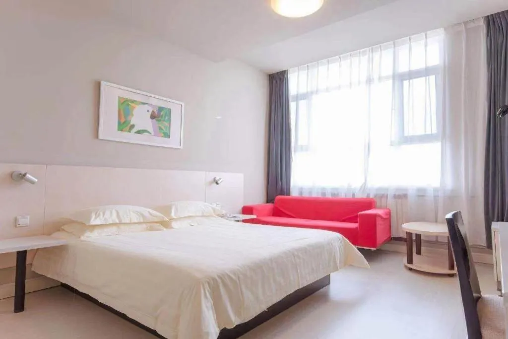 Bed in Jinjiang Inn JiNan Daminghu New Scenic Area Lishan Road