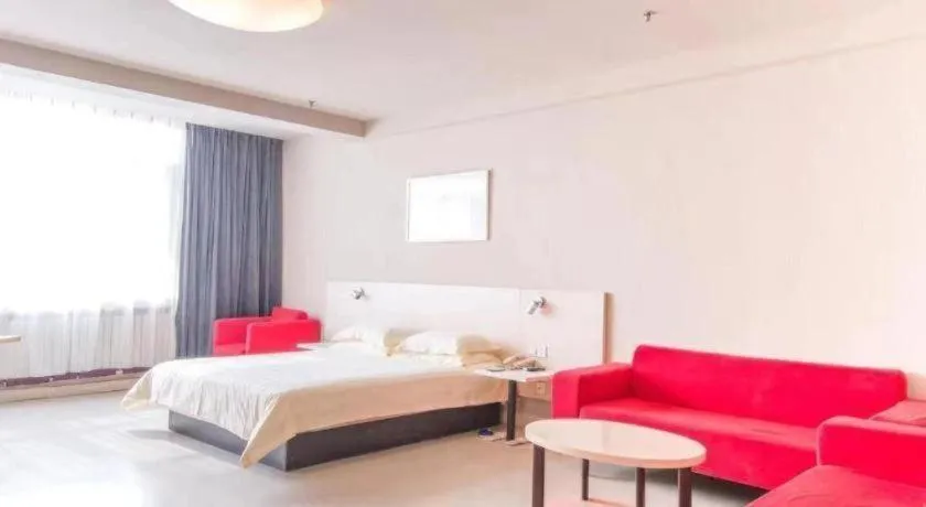 Bed in Jinjiang Inn JiNan Daminghu New Scenic Area Lishan Road