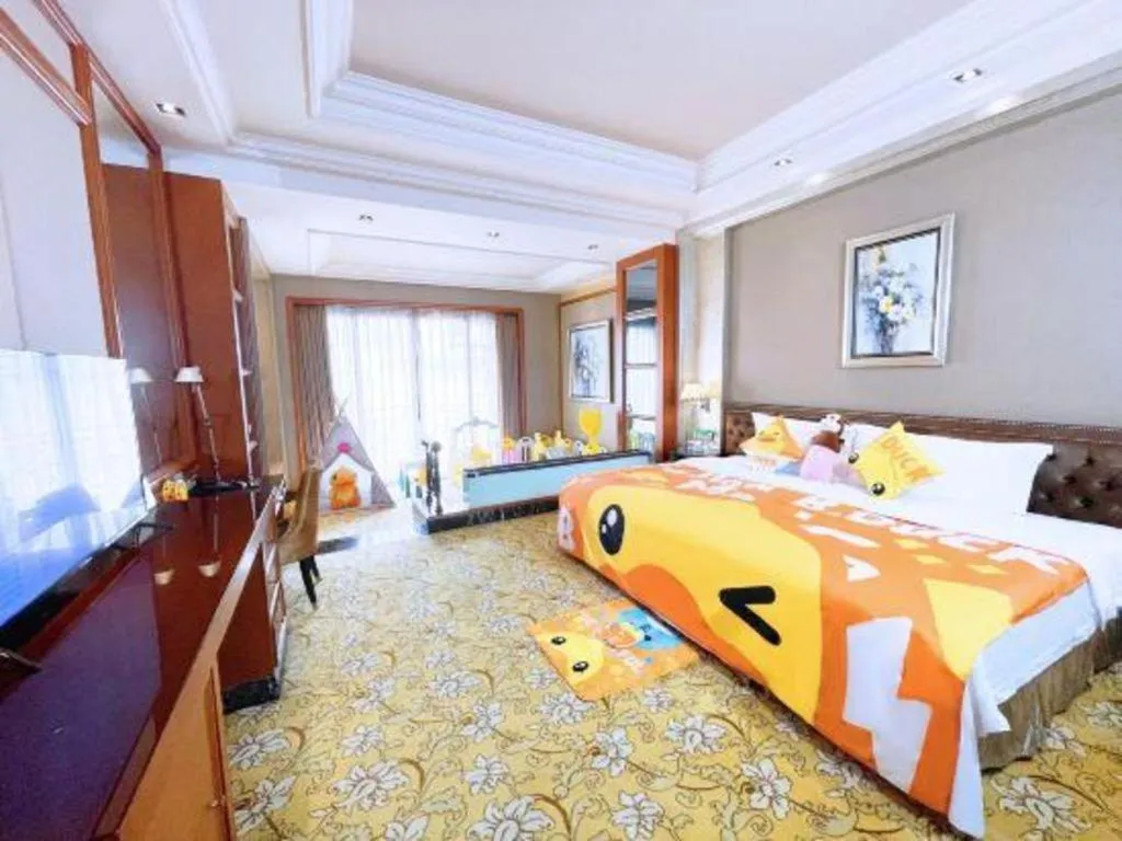 Bed in Chateau StarRiver Guangzhou Peninsula