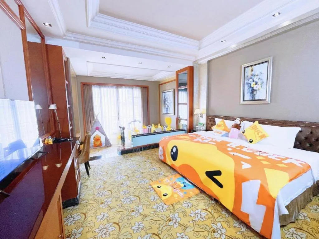 Bed in Chateau StarRiver Guangzhou Peninsula