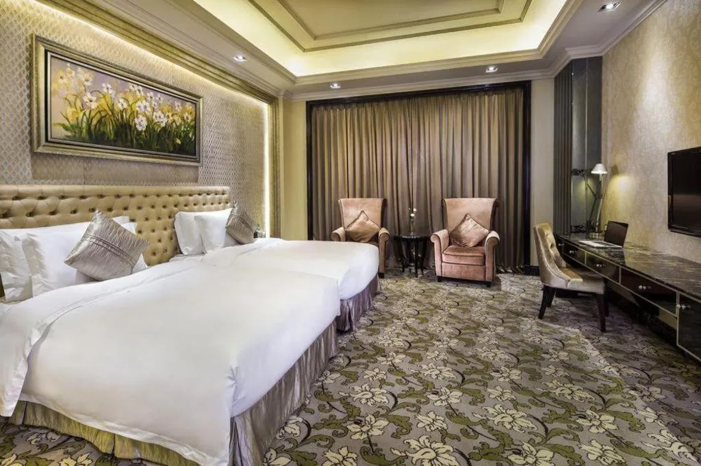 Bed in Chateau StarRiver Guangzhou Peninsula