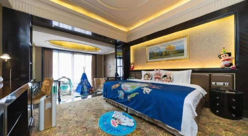 Bed in Chateau StarRiver Guangzhou Peninsula