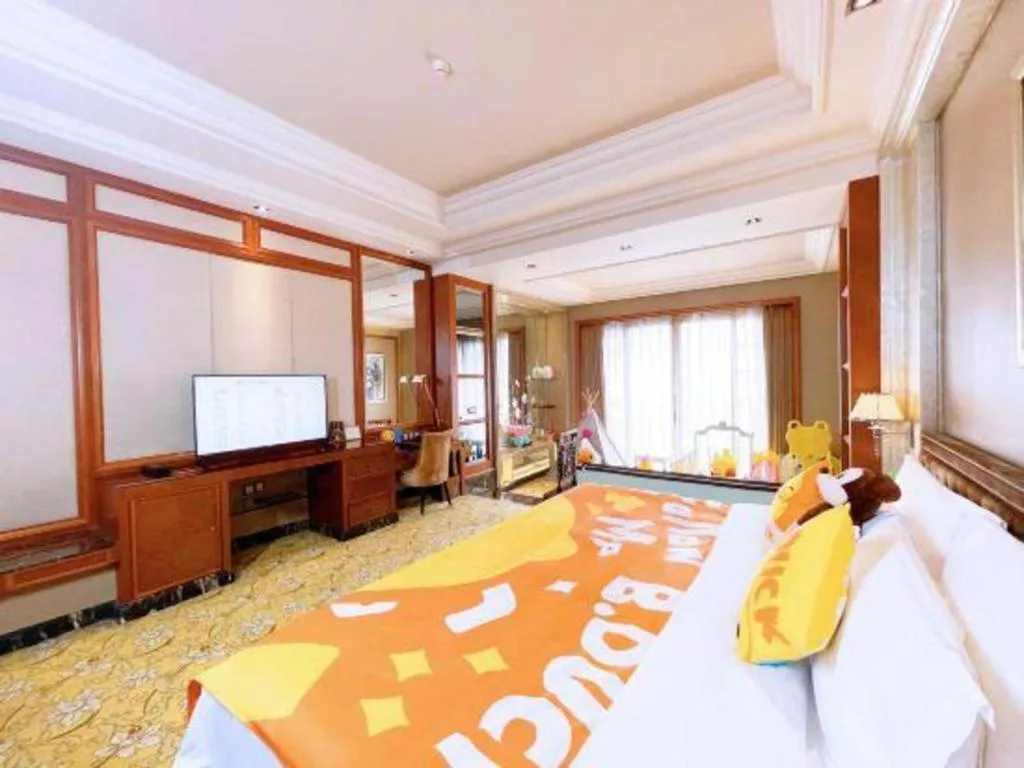 Bed in Chateau StarRiver Guangzhou Peninsula