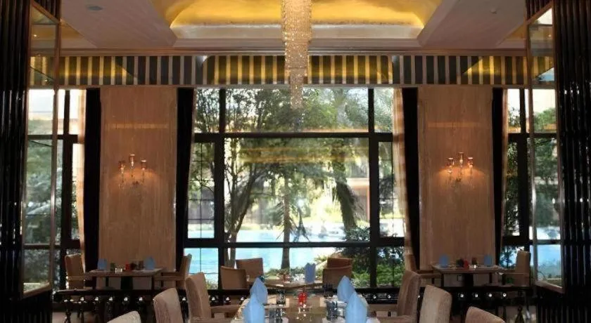 Chateau StarRiver Guangzhou Peninsula