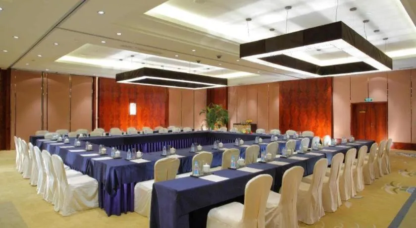 New Century Grand Changchun Hotel