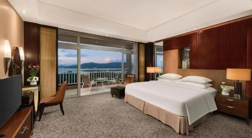 Bed in New Century Grand Hotel Xuzhou