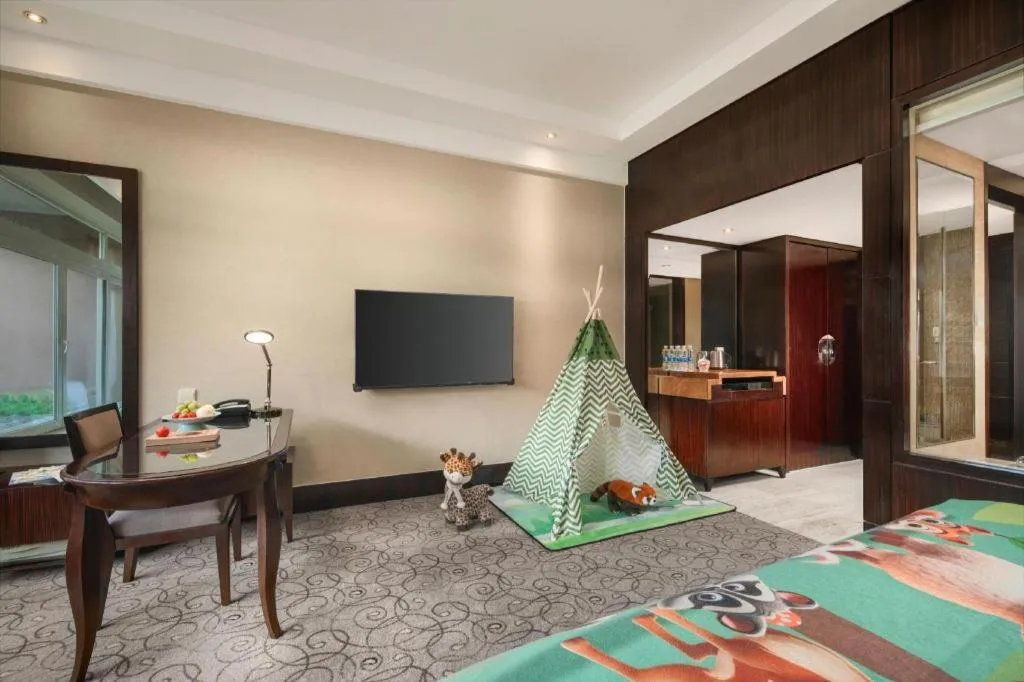 Bed in New Century Grand Hotel Xuzhou