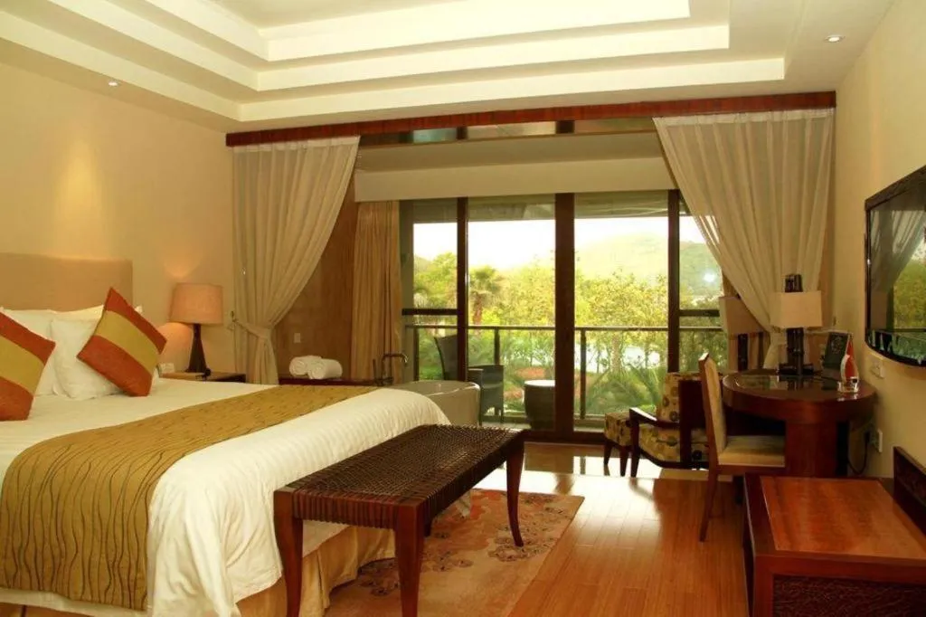 Bed in New Century Resort Jiulong Lake Ningbo