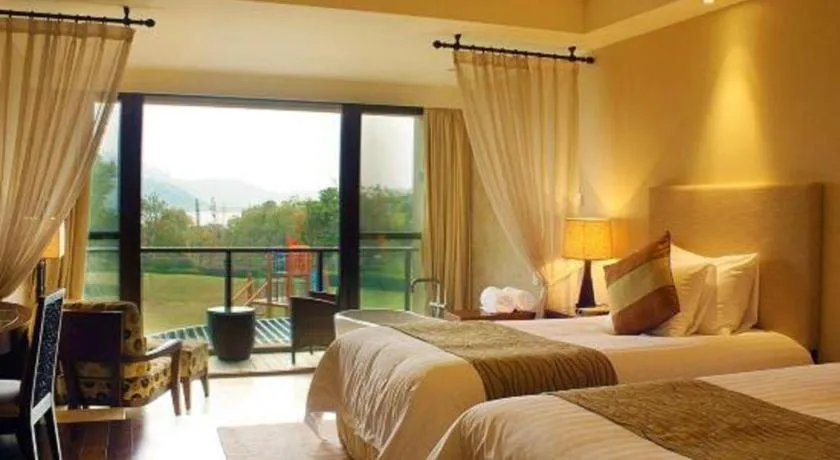 Bed in New Century Resort Jiulong Lake Ningbo