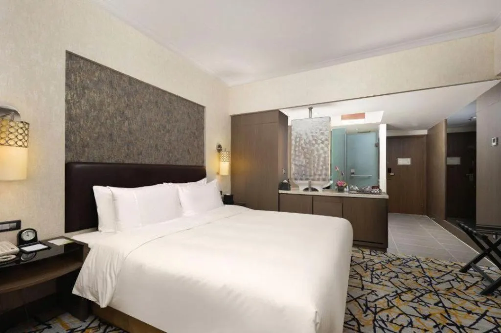 Bed in Xian Grand Noble Hotel