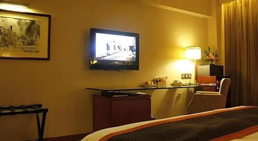 Bed in Xian Grand Noble Hotel