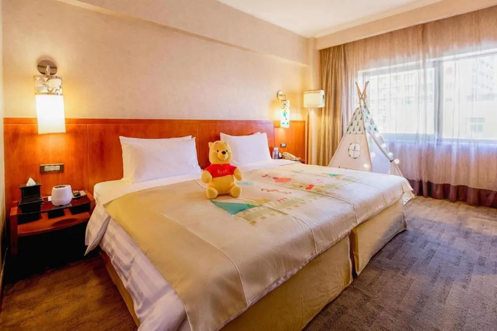 Bed in Xian Grand Noble Hotel