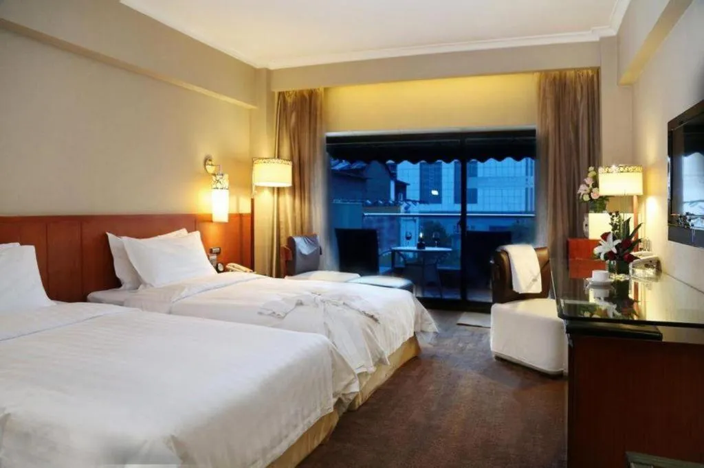 Bed in Xian Grand Noble Hotel