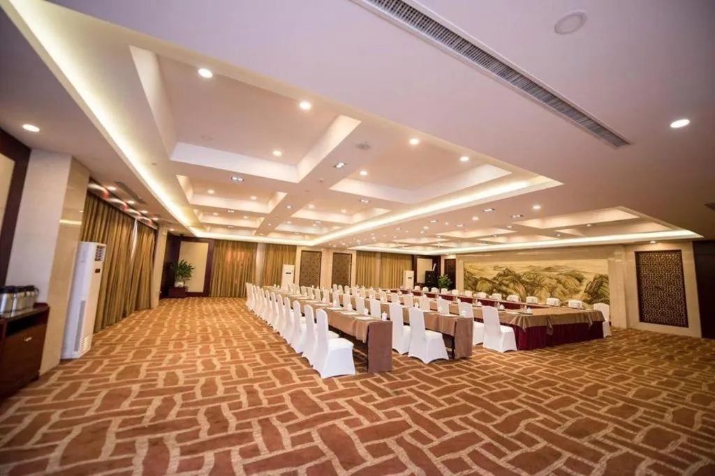 New Century Hotel Zaozhuang Fengming