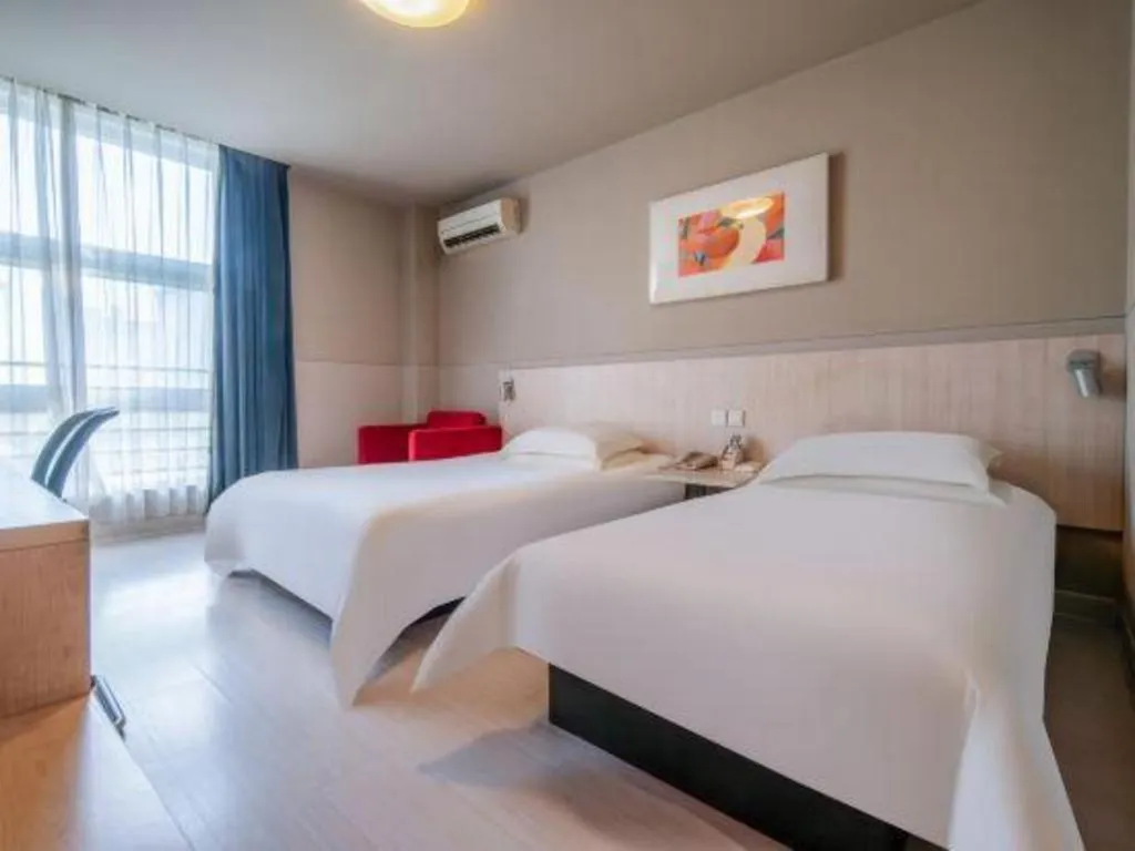 Bed in Jinjiang Inn Zhoushan Putuo Shenjiamen