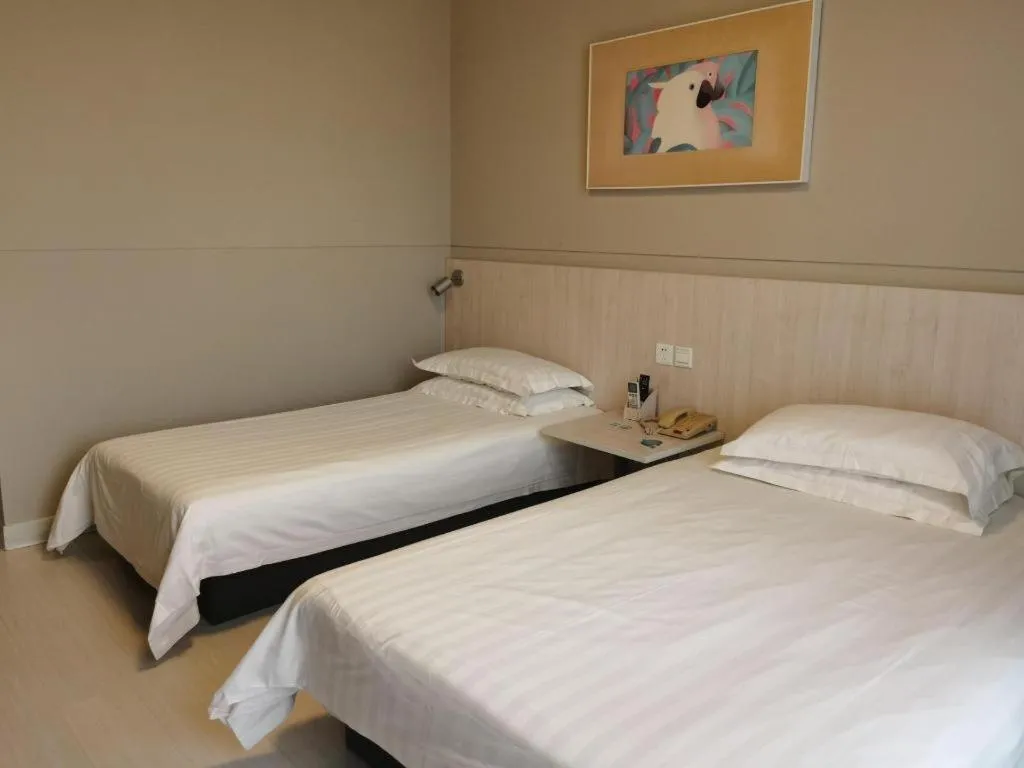 Bed in Jinjiang Inn Zhoushan Putuo Shenjiamen