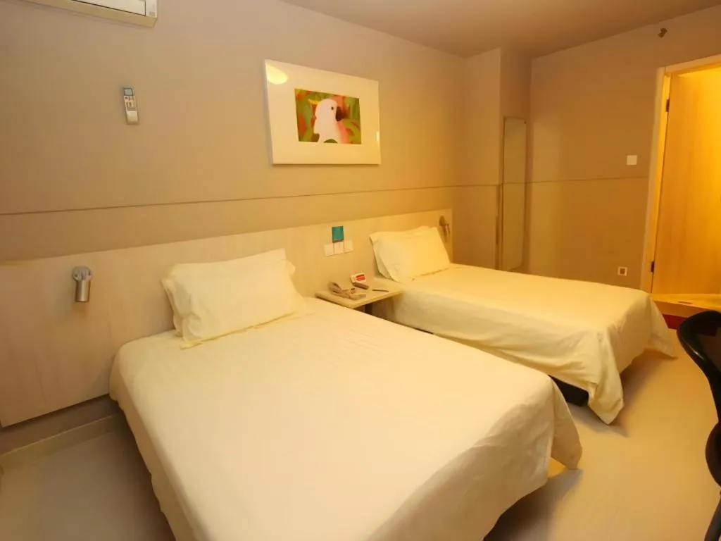 Bed in Jinjiang Inn Zhoushan Putuo Shenjiamen