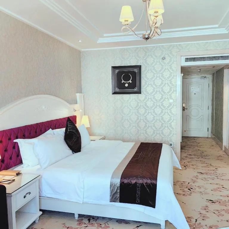 Bed in Guilin Bravo Hotel Grand Wing