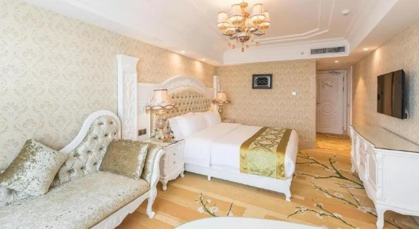 Bed in Guilin Bravo Hotel Grand Wing