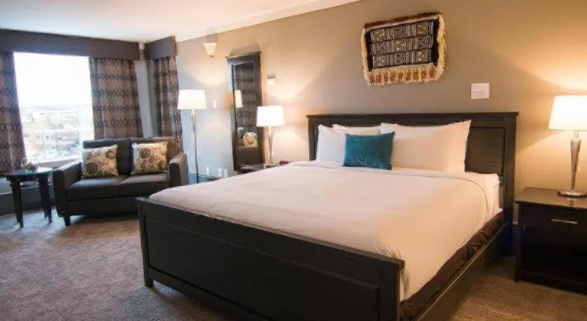 Bed in Coast High Country Inn