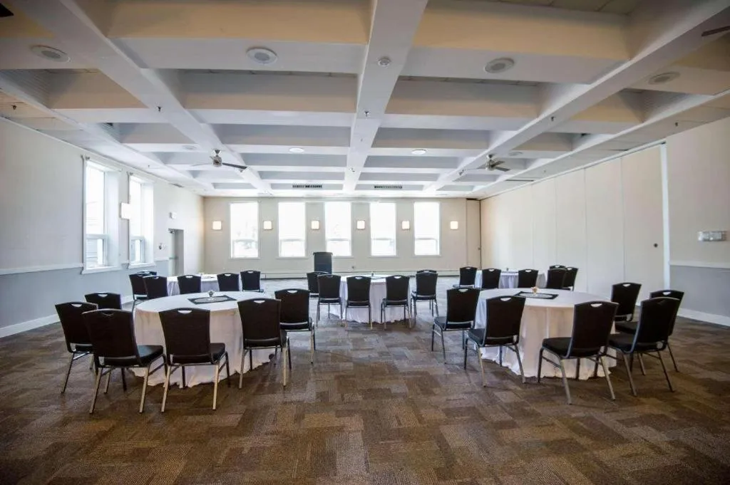 Coast High Country Inn