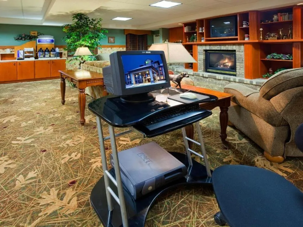 Holiday Inn Express & Suites Winner By IHG