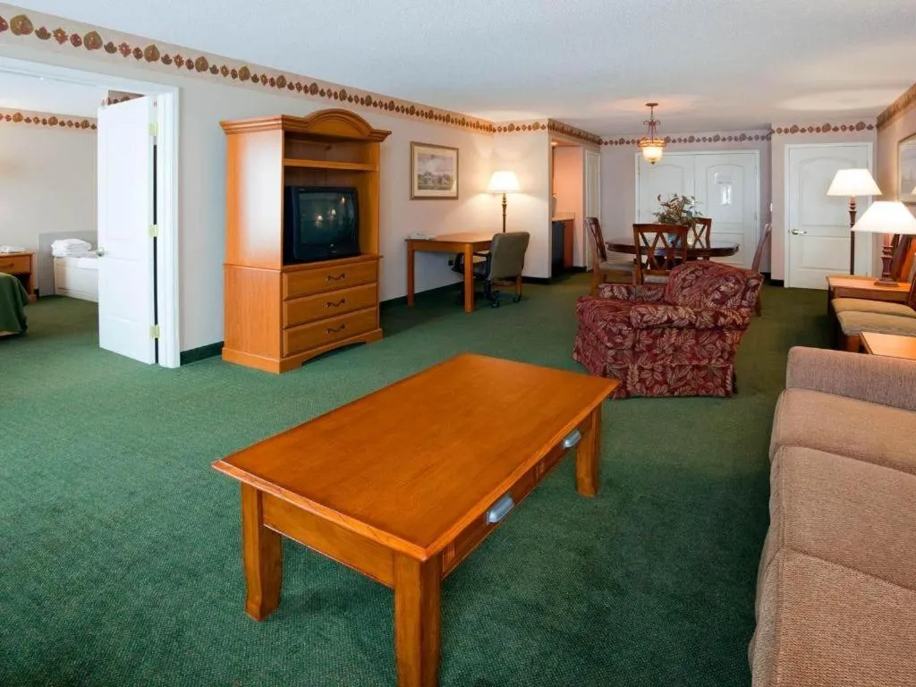 Holiday Inn Express & Suites Winner By IHG