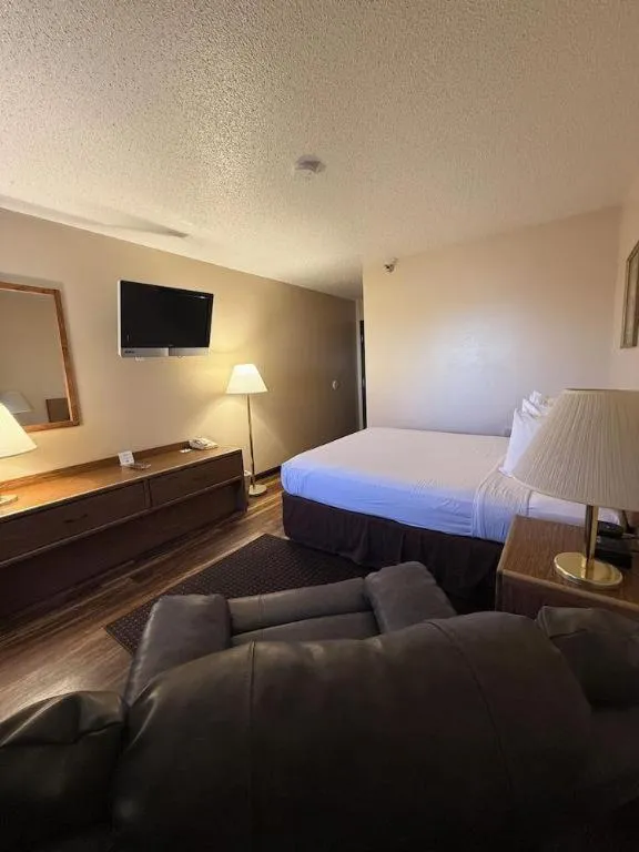 Bed in Americas Best Value Inn Torrington