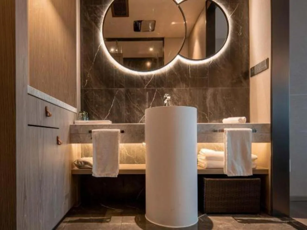 Hangzhou Blossom Hotel