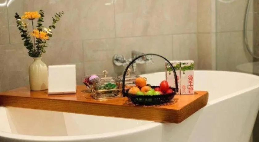 Hangzhou Blossom Hotel