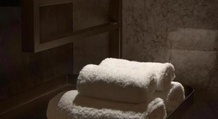 Hangzhou Blossom Hotel