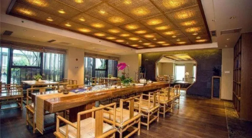 Hangzhou Blossom Hotel