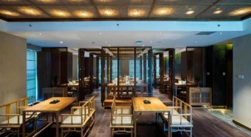 Hangzhou Blossom Hotel