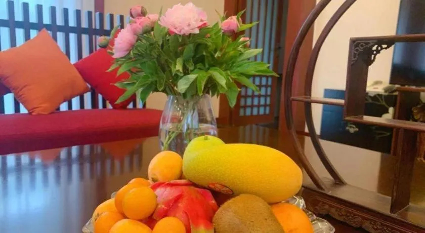 Xinjin Celebrity City Hotel