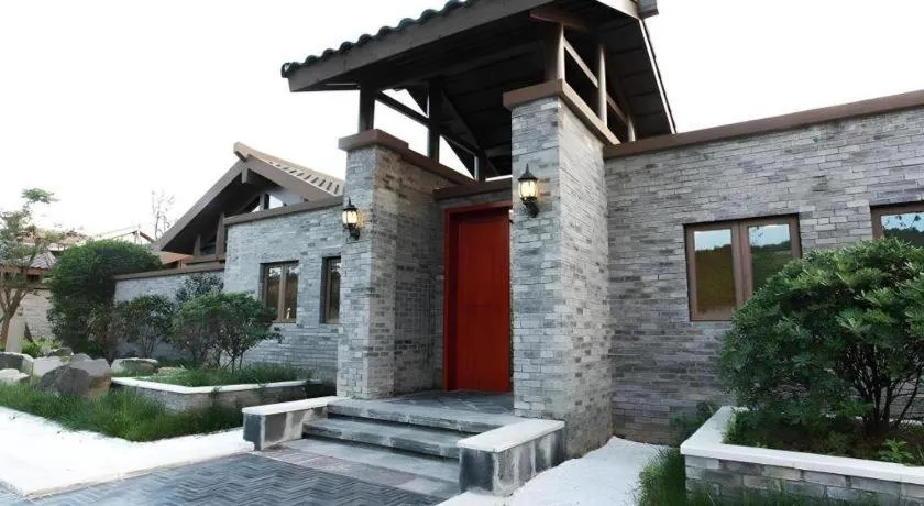 Xinjin Celebrity City Hotel