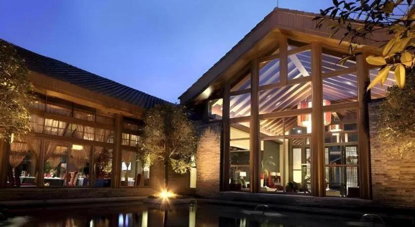 Xinjin Celebrity City Hotel