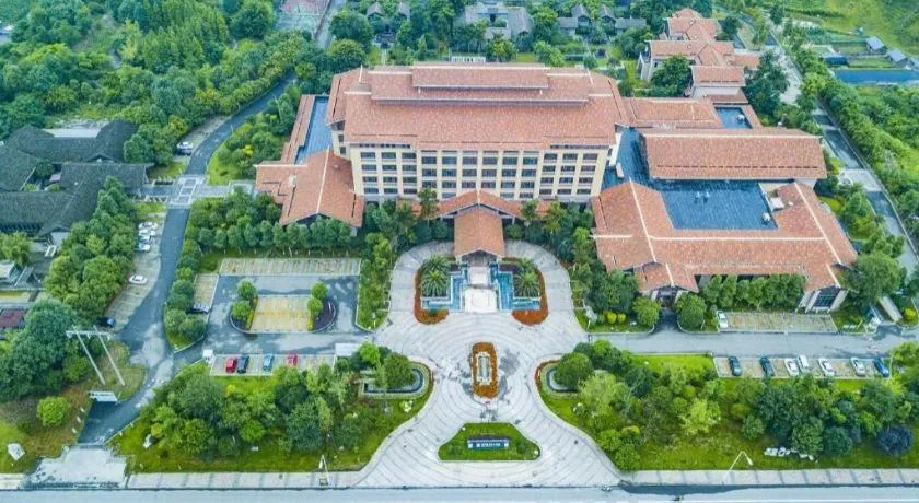 Xinjin Celebrity City Hotel