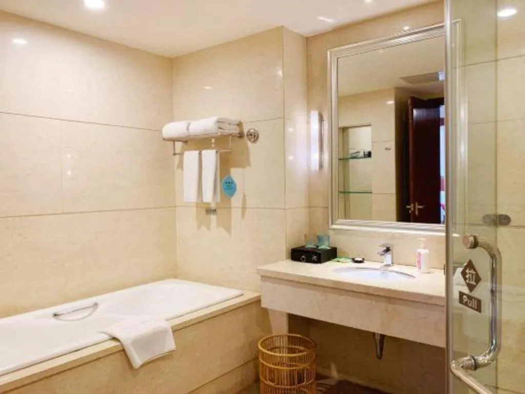 Xinjin Celebrity City Hotel